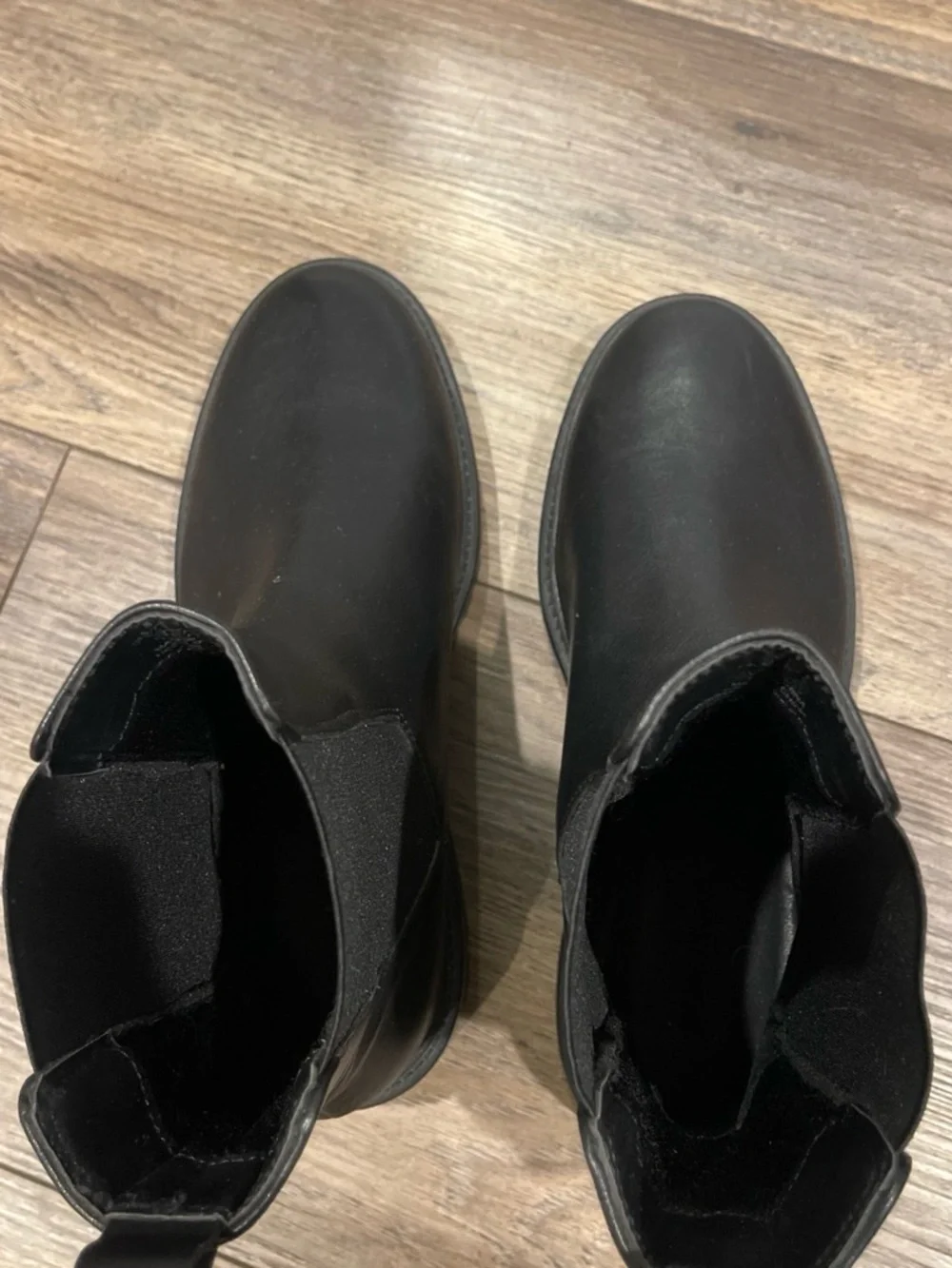 Womens Black Chelsea Boots - Classic Slip-On Style